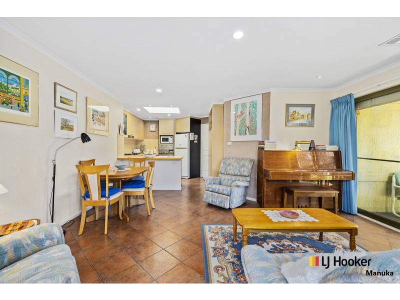 25 John Young Crescent, Greenway ACT 2900