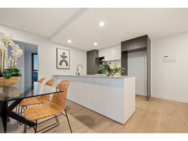 911/220 Melrose Drive, Phillip ACT 2606