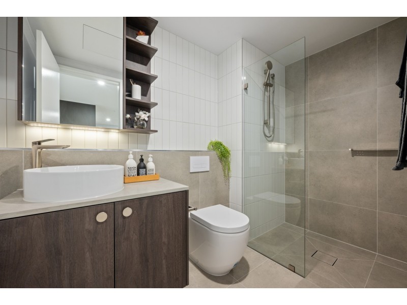 911/220 Melrose Drive, Phillip ACT 2606