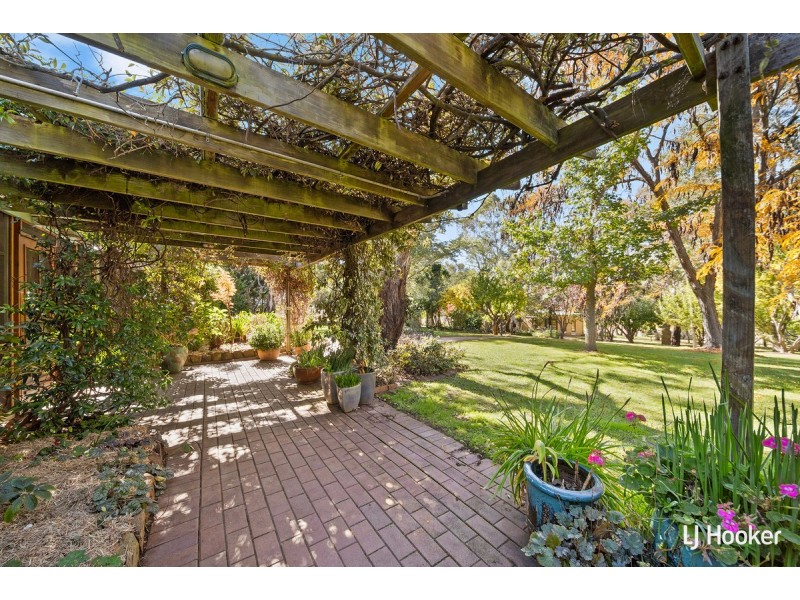 1 Radcliffe Circuit “Clover Hill”, Carwoola NSW 2620