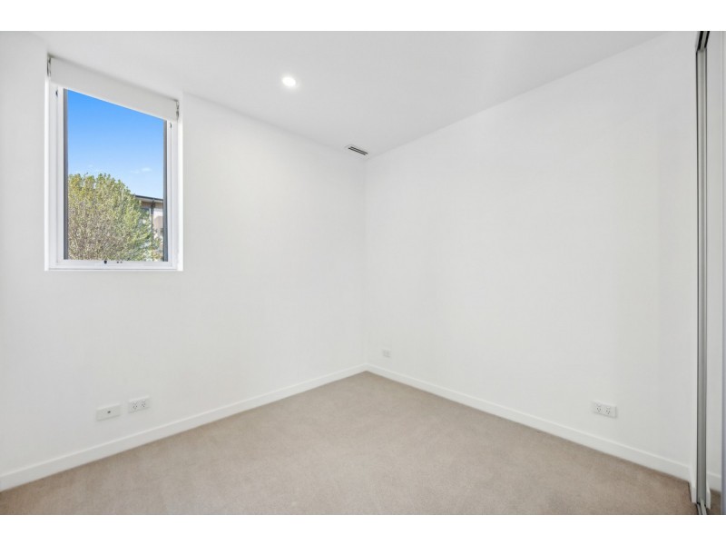 1/1 Surprize Place, Phillip ACT 2606