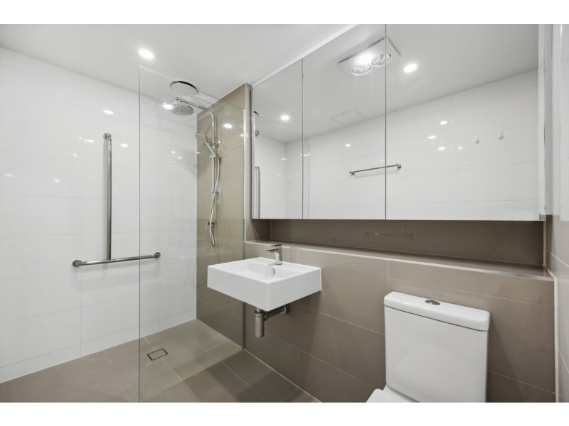 1/1 Surprize Place, Phillip ACT 2606