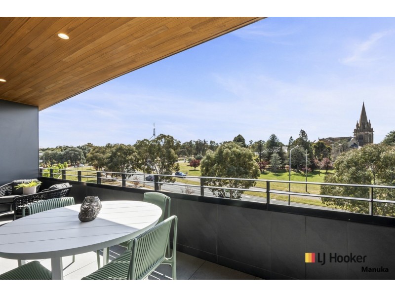 62/7 State Circle, Forrest ACT 2603