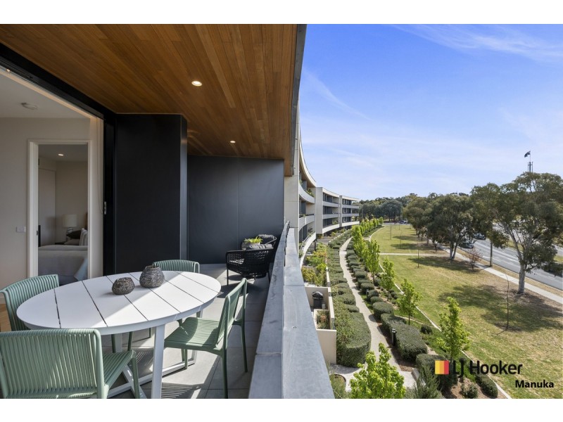 62/7 State Circle, Forrest ACT 2603