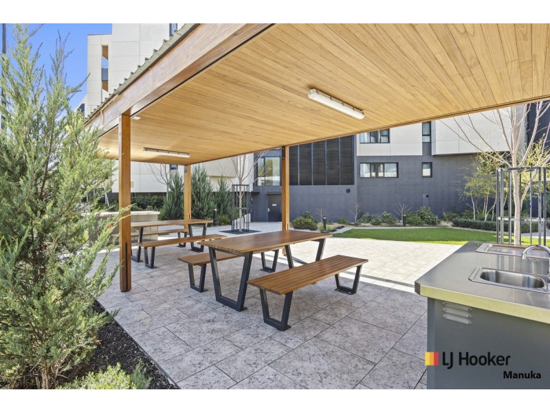 62/7 State Circle, Forrest ACT 2603