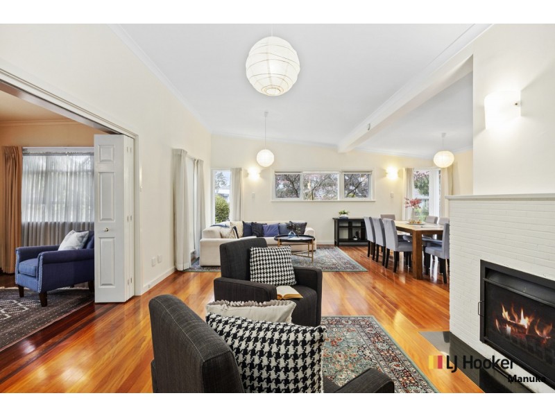 12 Hopetoun Circuit, Deakin ACT 2600