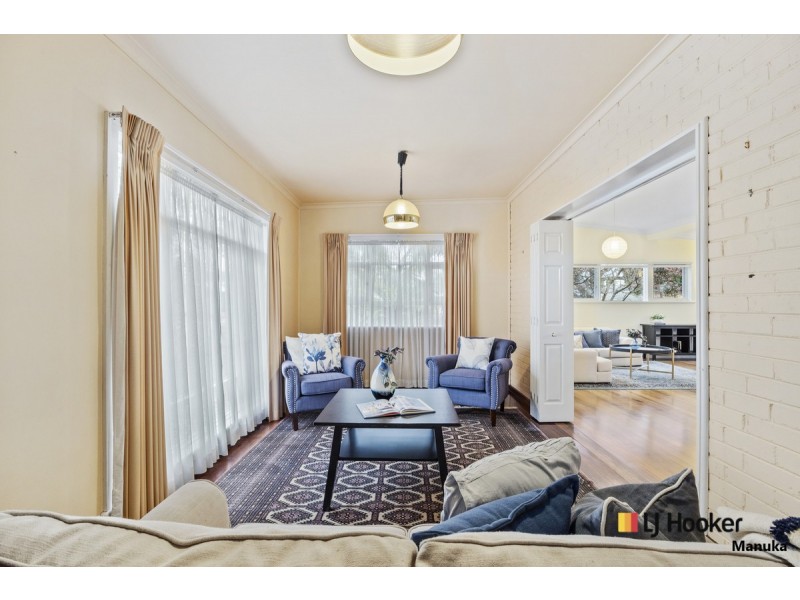 12 Hopetoun Circuit, Deakin ACT 2600