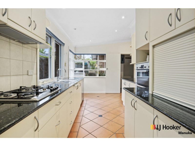 12 Hopetoun Circuit, Deakin ACT 2600