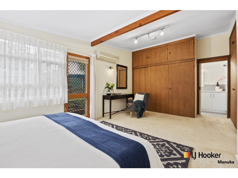 12 Hopetoun Circuit, Deakin ACT 2600