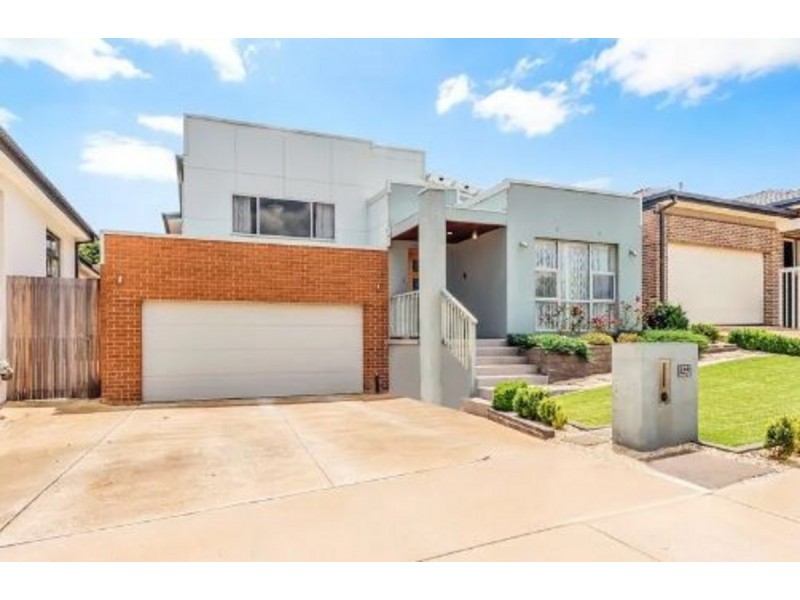 32 Bieundurry Street, Bonner ACT 2914
