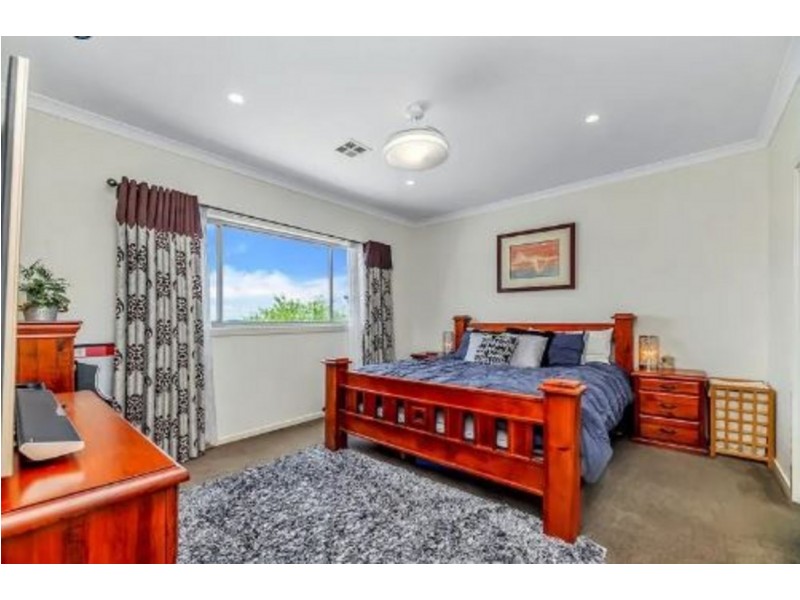 32 Bieundurry Street, Bonner ACT 2914