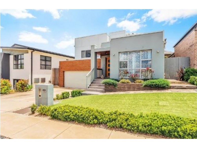 32 Bieundurry Street, Bonner ACT 2914