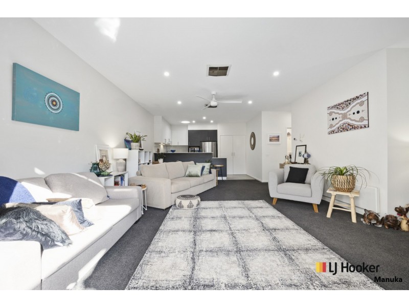 18/25 Jerrabomberra Avenue, Narrabundah ACT 2604