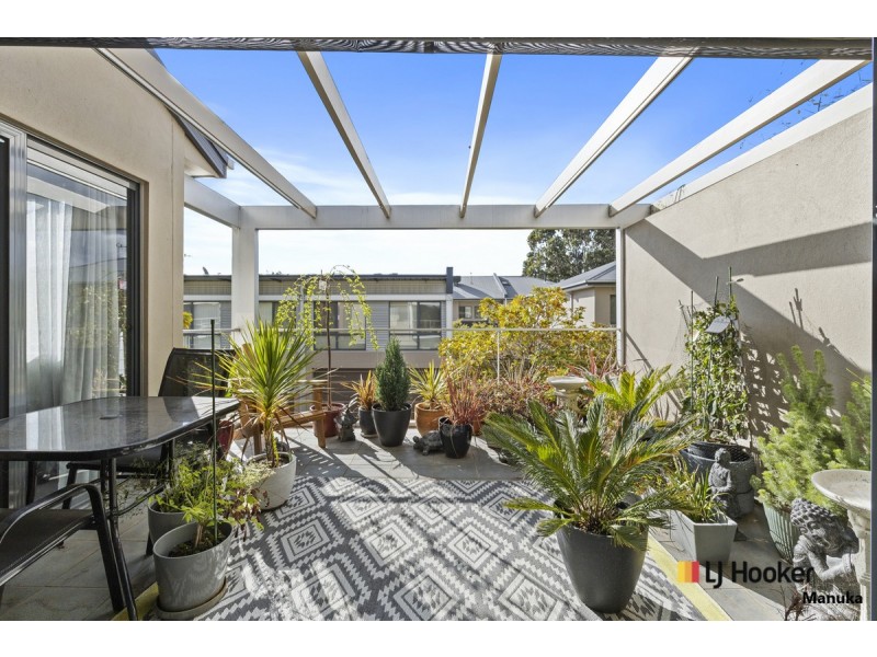 18/25 Jerrabomberra Avenue, Narrabundah ACT 2604