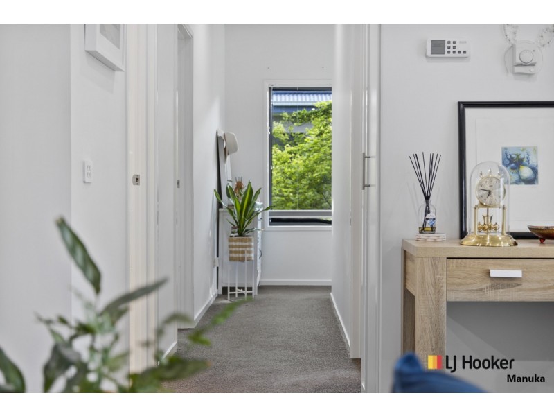 18/25 Jerrabomberra Avenue, Narrabundah ACT 2604