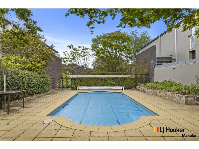 18/25 Jerrabomberra Avenue, Narrabundah ACT 2604