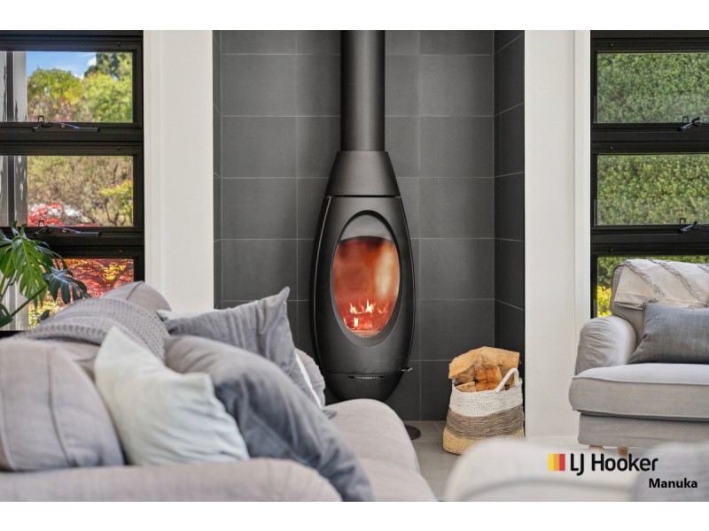 8 Olliff Place, Farrer ACT 2607