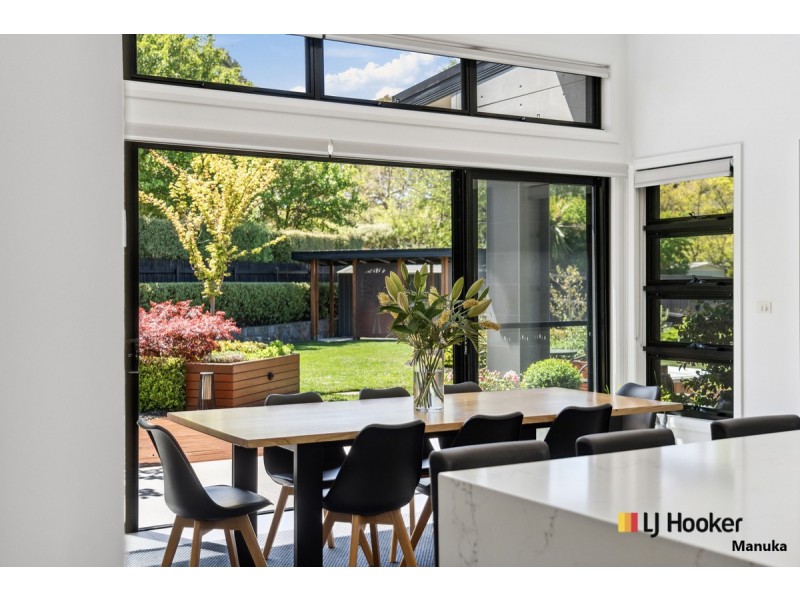 8 Olliff Place, Farrer ACT 2607