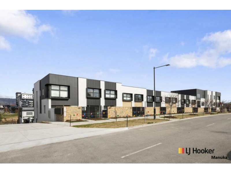 8/12 Ellison Harvie, Greenway ACT 2900