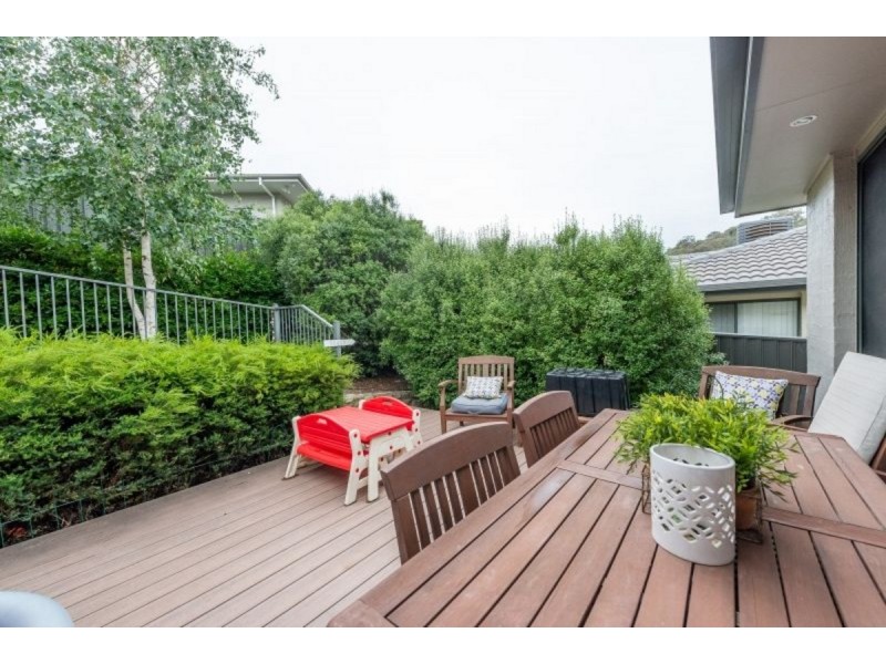 2 Laurence Close, Jerrabomberra NSW 2619