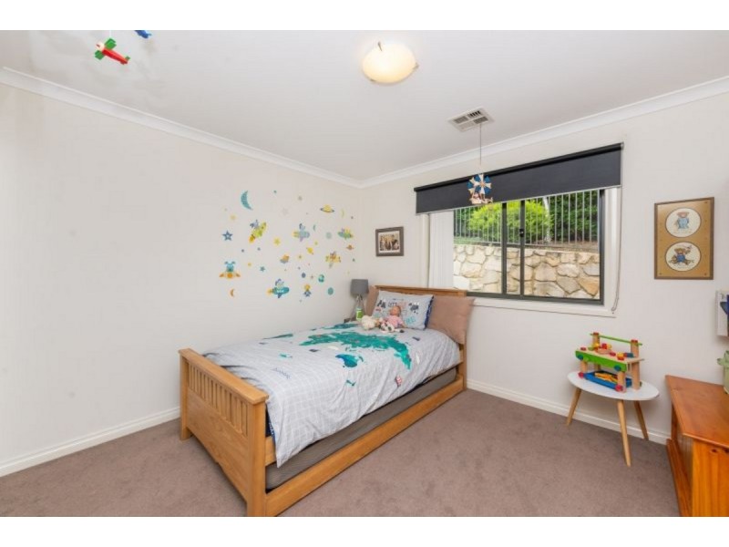 2 Laurence Close, Jerrabomberra NSW 2619