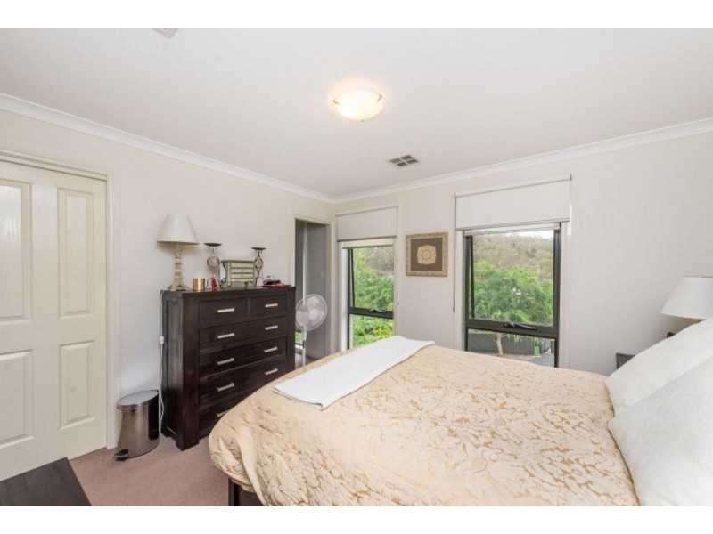 2 Laurence Close, Jerrabomberra NSW 2619