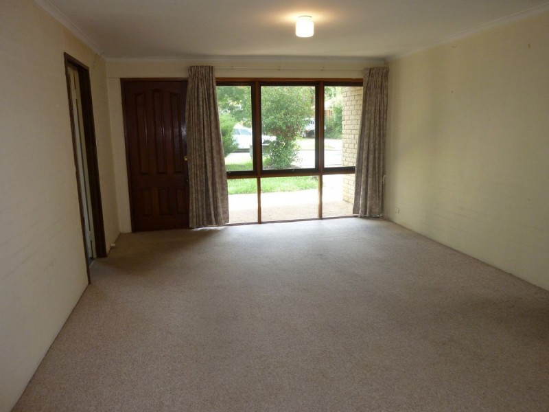 6 Anembo Street, Narrabundah ACT 2604