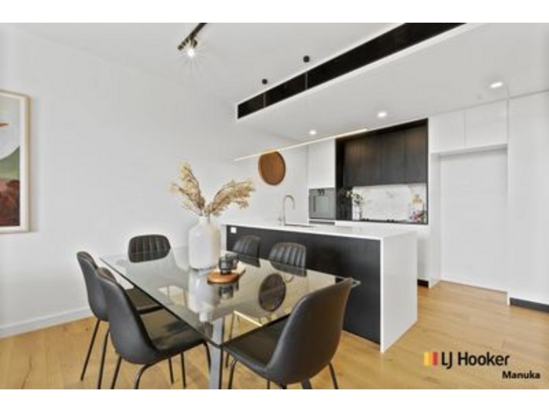 62/7 State Circle, Forrest ACT 2603