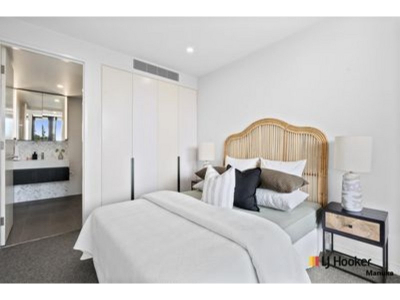 62/7 State Circle, Forrest ACT 2603