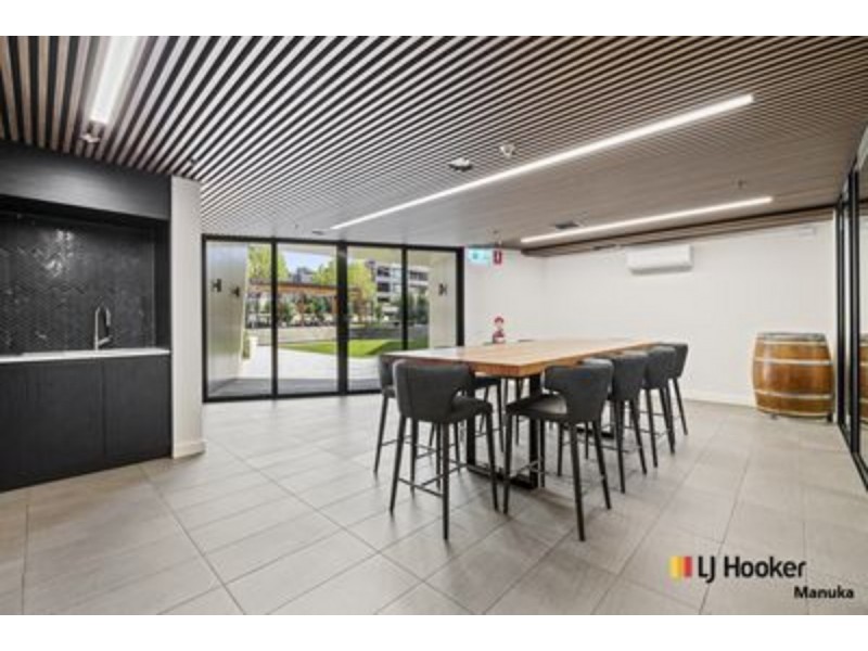 62/7 State Circle, Forrest ACT 2603