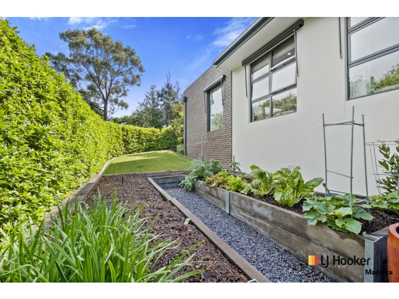 4b Glasgow Street, Hughes ACT 2605