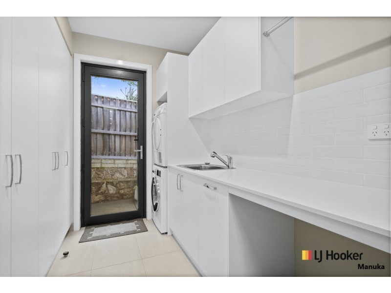 4b Glasgow Street, Hughes ACT 2605