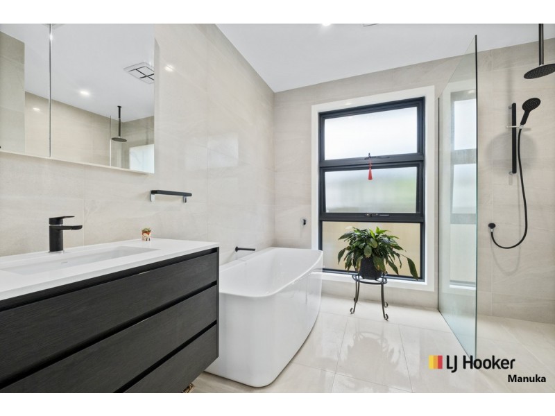 4b Glasgow Street, Hughes ACT 2605