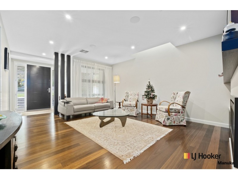 4b Glasgow Street, Hughes ACT 2605