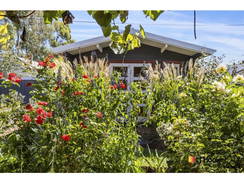 14 Euroka Street, Narrabundah ACT 2604