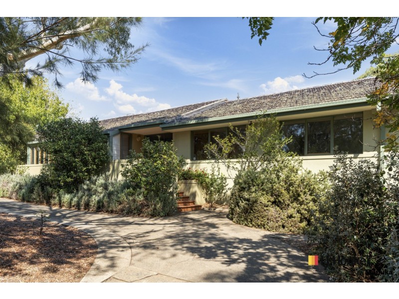 1 Stonehaven Crescent, Red Hill ACT 2603