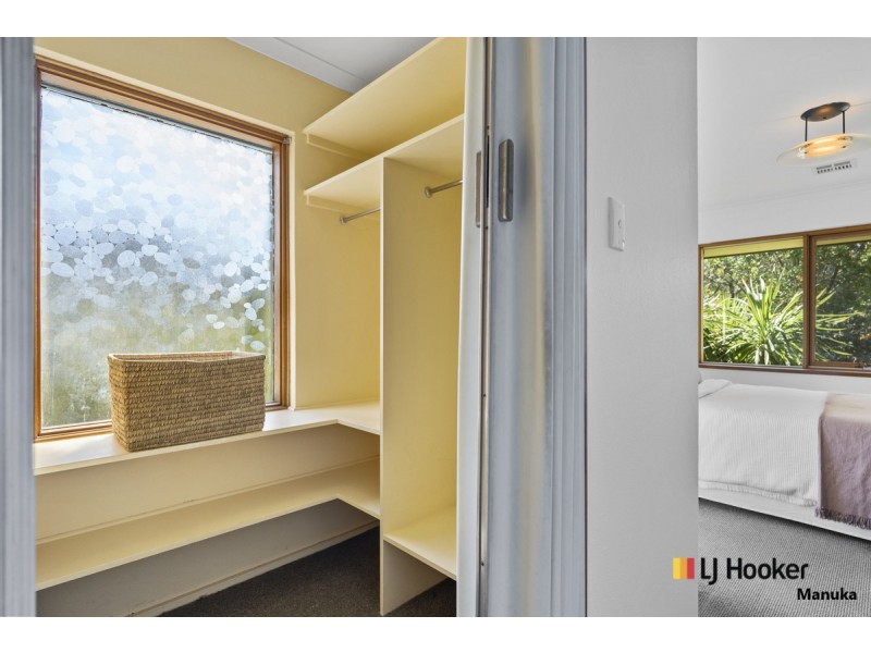 1 Stonehaven Crescent, Red Hill ACT 2603