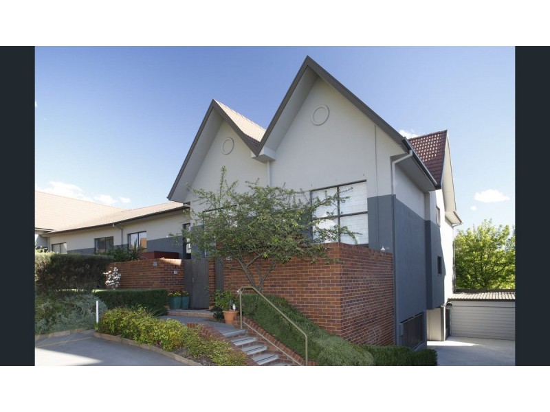 8/1 Eldridge Crescent, Garran ACT 2605