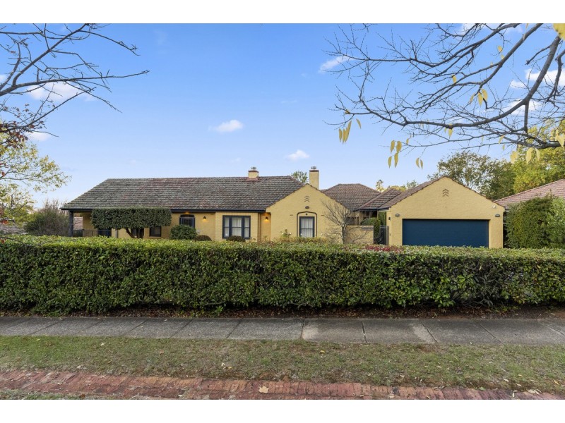 13 Monaro Crescent, Griffith ACT 2603