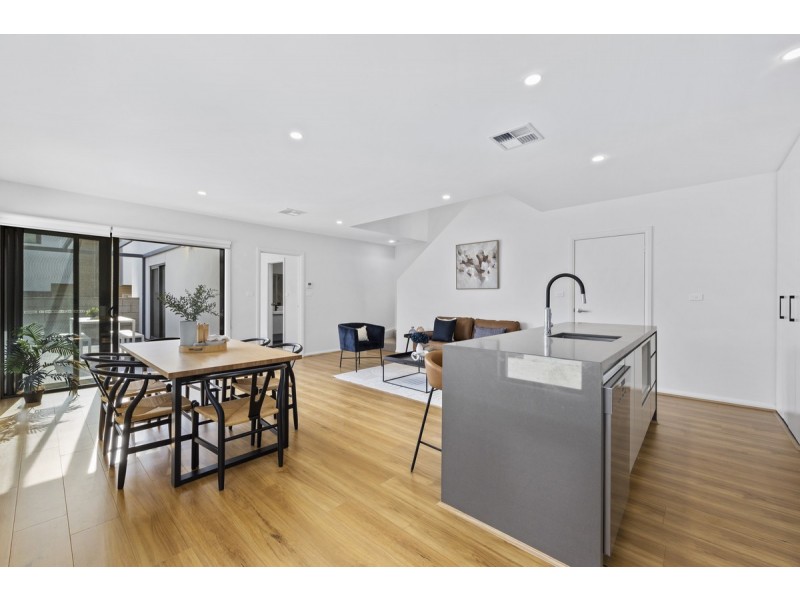 16/4 Toorale Terrace, Lawson ACT 2617