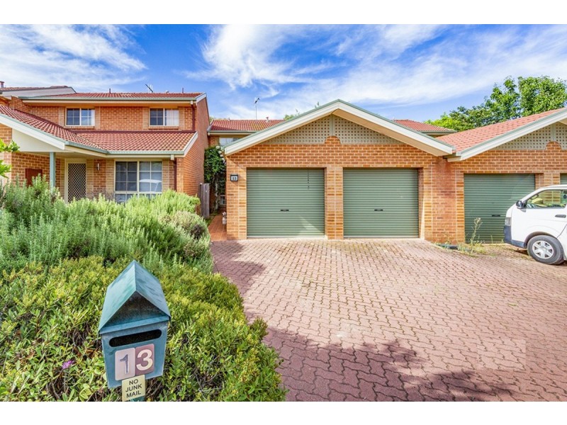 13 Grace Place, Amaroo ACT 2914