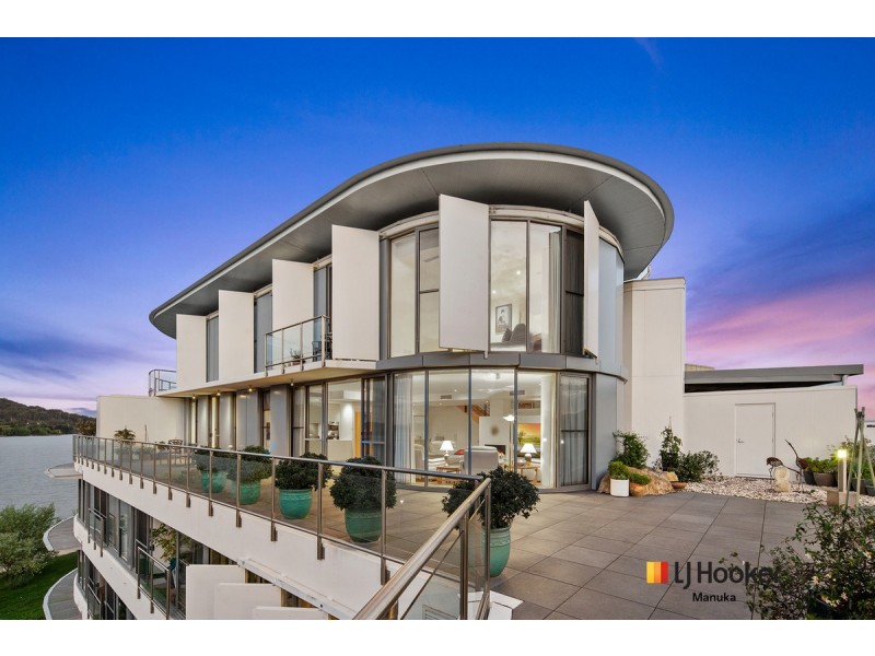 76/11 Eastlake Parade, Kingston ACT 2604