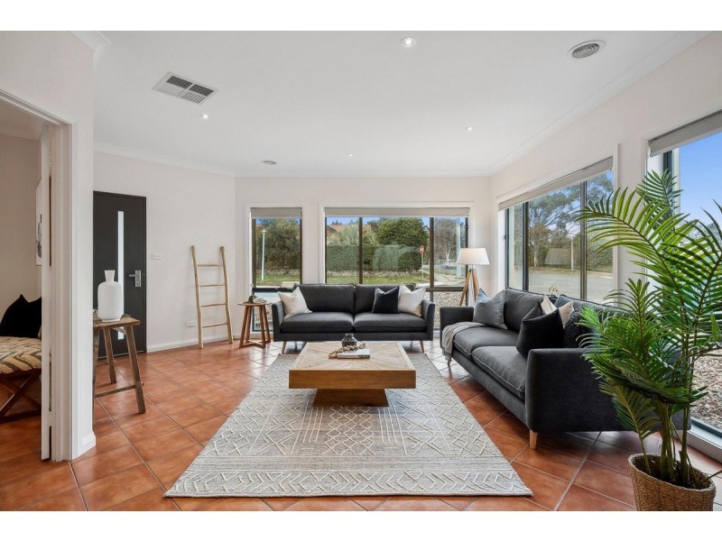 74 McCormack Street, Curtin ACT 2605