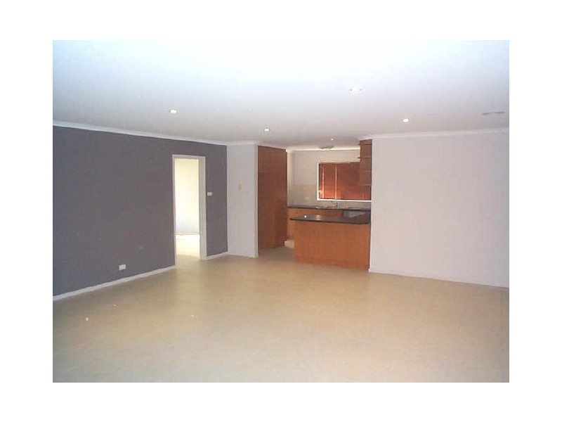 6 McGilvray Close, Gordon ACT 2906