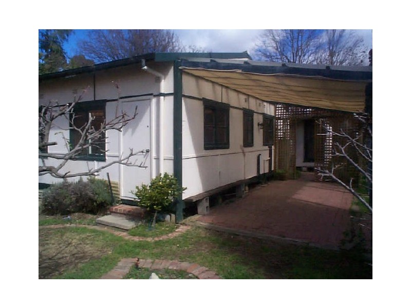 18 Marlee Place, Narrabundah ACT 2604