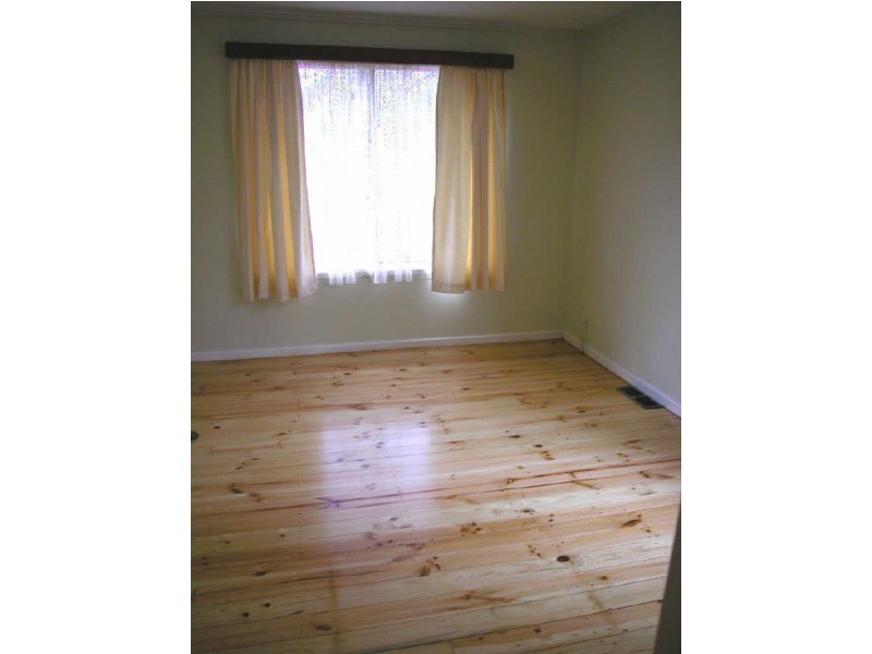 115 Eggleston Crescent, Chifley ACT 2606