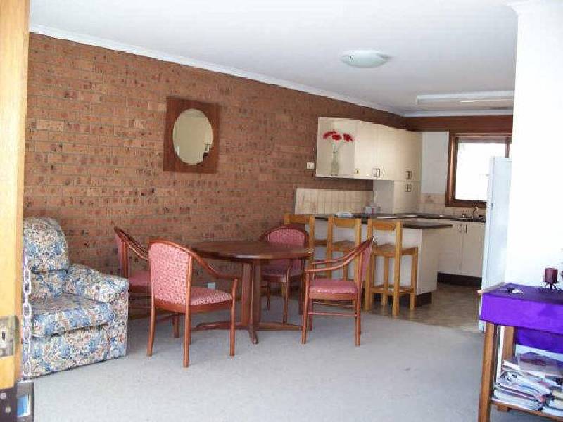 1/15 McKeahie Street, Queanbeyan NSW 2620