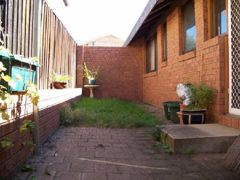 1/15 McKeahie Street, Queanbeyan NSW 2620