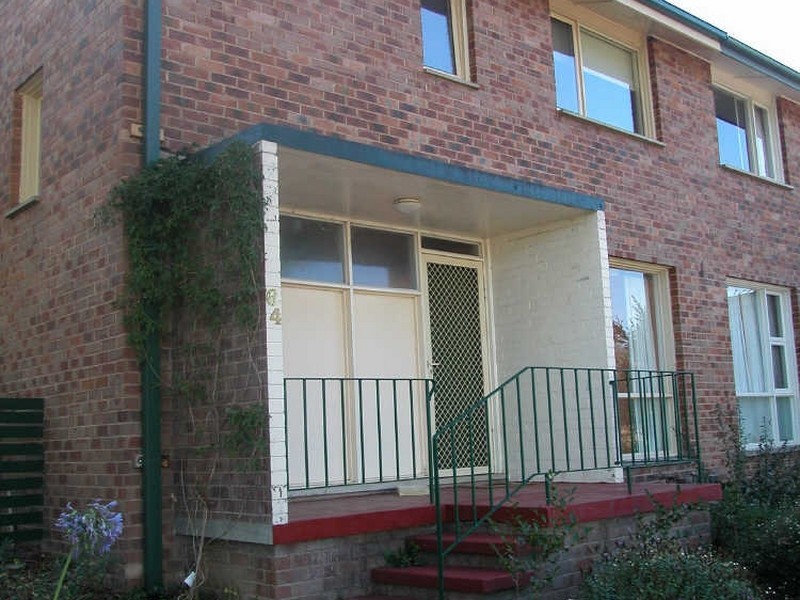 64 Hopetoun Circuit, Yarralumla ACT 2600