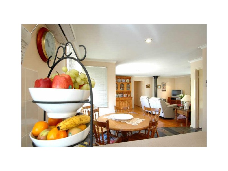 2 Shirra Close, Monash ACT 2904